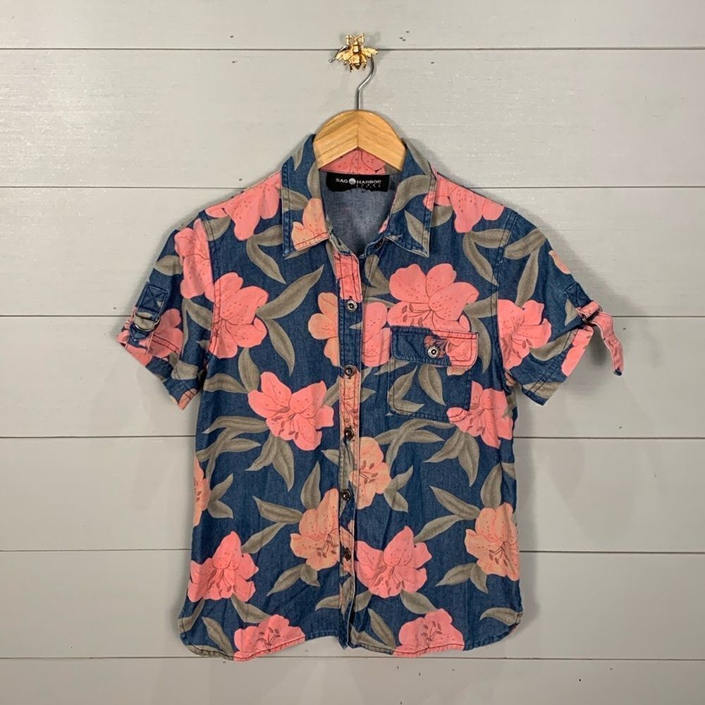 Vintage Sag Harbor denim floral Hawaiian button down tropical woman